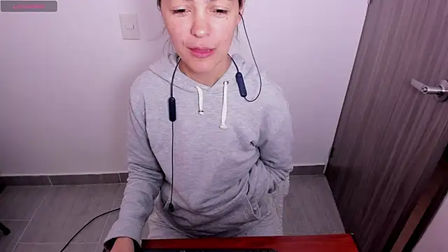 sarasweet 4 online show from July 2026 02:52:02 PM