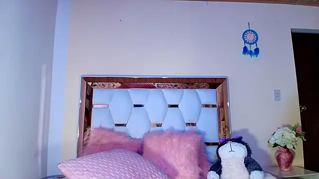 Julieth Rossi online show from February 2025 07:22:01 AM