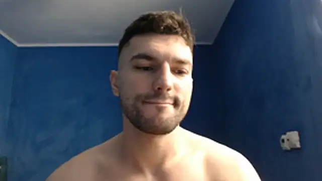 Snapshot of alex_blu chatting on February 2026 10:33:01 PM alex blu online show from February 2026 10:33:01 PM