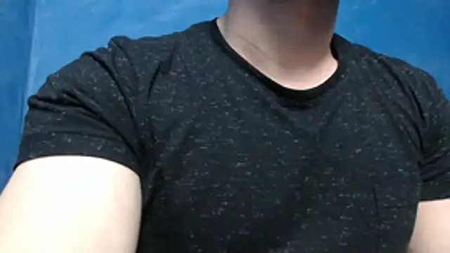 Snapshot of alex_blu chatting on April 2026 04:28:02 AM alex blu online show from April 2026 04:28:02 AM