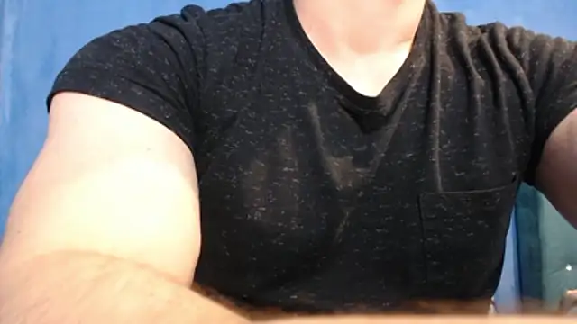 Snapshot of alex_blu chatting on April 2026 07:51:02 PM alex blu online show from April 2026 07:51:02 PM