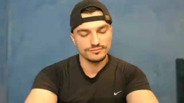 Snapshot of alex_blu chatting on April 2026 04:54:01 PM alex blu online show from April 2026 04:54:01 PM