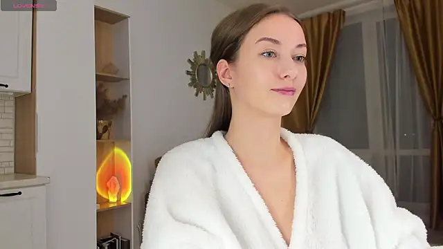 Kelly Summers online show from February 2025 04:39:02 PM