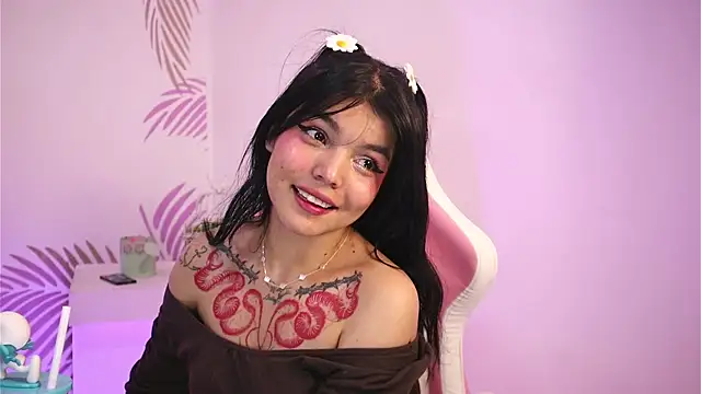 Snapshot of dianebleu chatting on September 2025 04:12:02 AM dianebleu online show from September 2025 04:12:02 AM