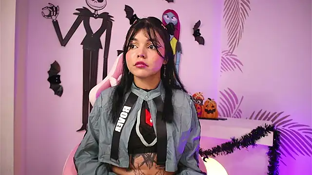 Snapshot of dianebleu chatting on October 2025 03:51:02 AM dianebleu online show from October 2025 03:51:02 AM