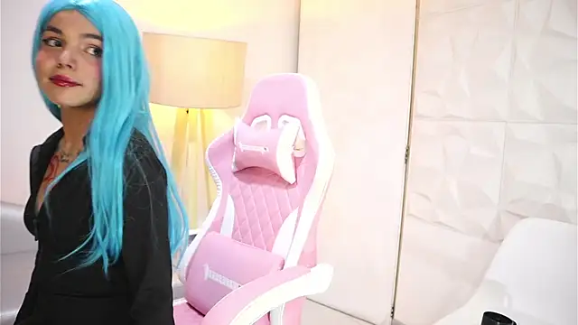 Snapshot of dianebleu chatting on November 2025 04:34:01 AM dianebleu online show from November 2025 04:34:01 AM