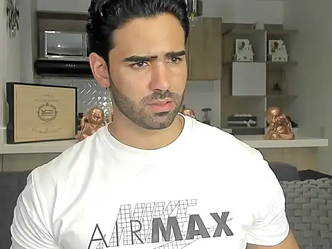 BradleySmithx online show from January 2025 01:13:02 AM