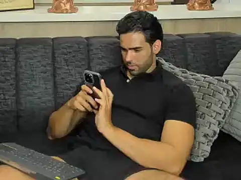 BradleySmithx online show from February 2025 04:48:01 AM