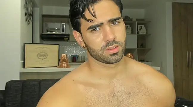 BradleySmithx online show from February 2025 12:49:01 AM