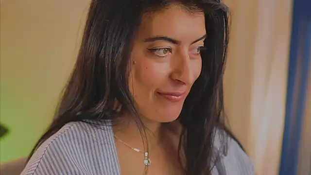 anabelcurvy online show from February 2025 05:53:02 PM