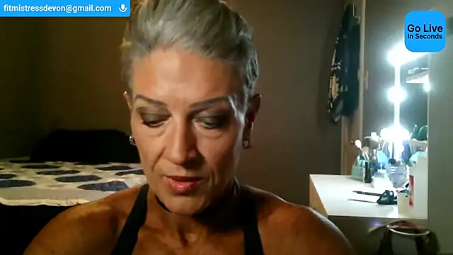 Devon2020 online show from May 2026 02:52:01 AM