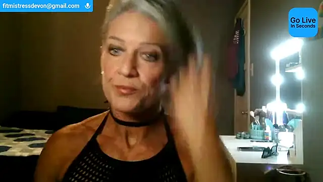 Devon2020 online show from May 2026 02:42:02 AM
