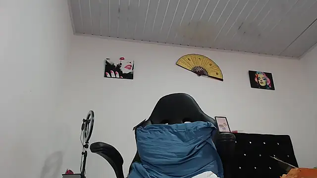 Snapshot of pamelabigcock69 chatting on April 2026 02:01:02 PM pamelabigcock69 online show from April 2026 02:01:02 PM