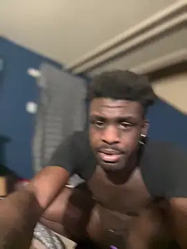 Snapshot of versetopcouple chatting on February 2026 05:06:02 PM versetopcouple online show from February 2026 05:06:02 PM