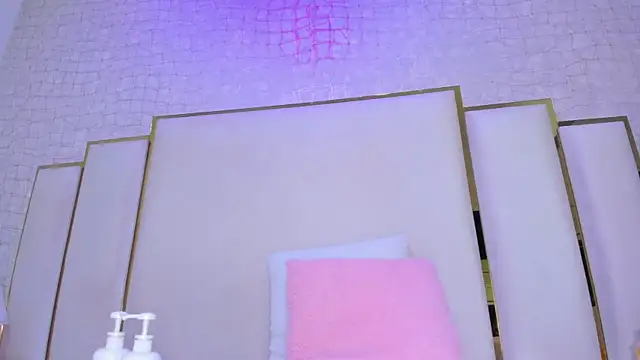 paola rodriguez online show from May 2026 11:53:01 AM