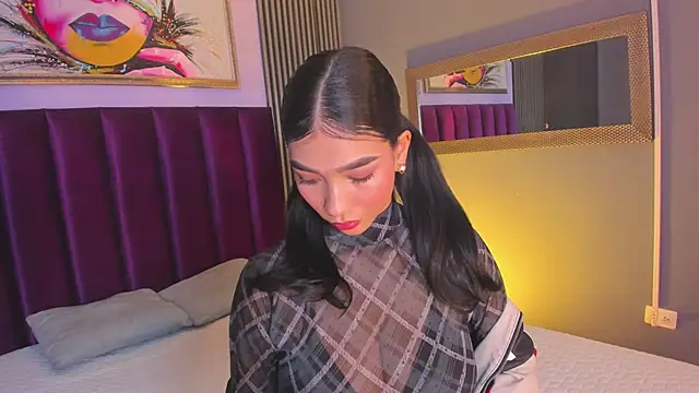 LauraAristizabal online show from July 2026 12:23:01 PM