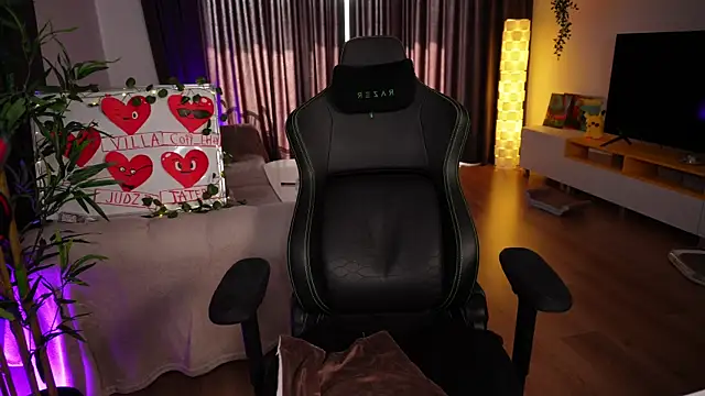 ShyNdWild online show from February 2025 02:03:02 PM