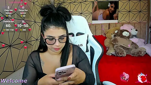 Snapshot of vane_lopez_ chatting on September 2025 06:00:01 PM vane lopez online show from September 2025 06:00:01 PM