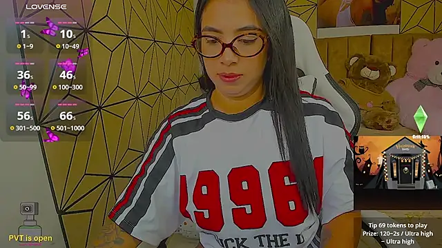 Snapshot of vane_lopez_ chatting on October 2025 08:44:02 PM vane lopez online show from October 2025 08:44:02 PM