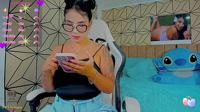 Snapshot of vane_lopez_ chatting on March 2026 07:43:02 PM vane lopez online show from March 2026 07:43:02 PM