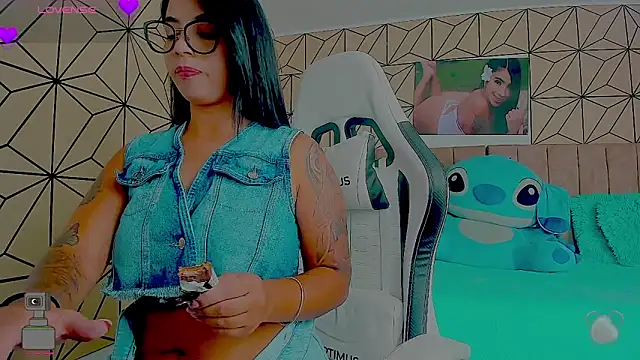 Snapshot of vane_lopez_ chatting on March 2026 08:37:01 PM vane lopez online show from March 2026 08:37:01 PM