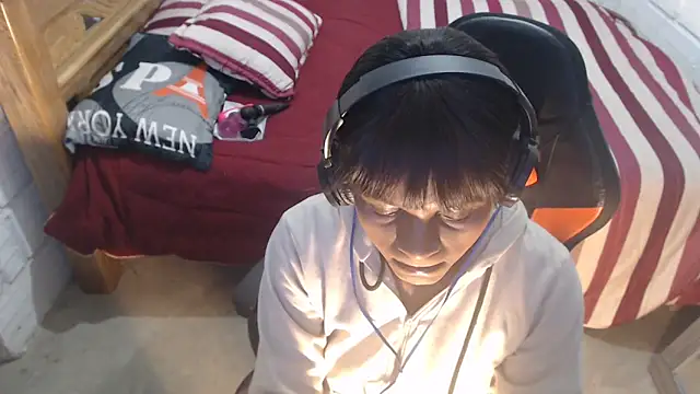 sexyjustin202 online show from October 2025 02:32:01 AM