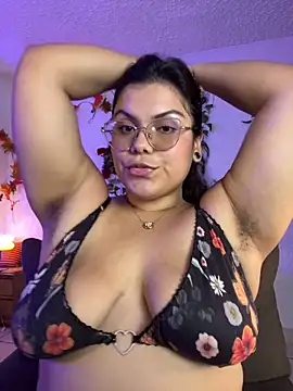 Snapshot of kittylu__ chatting on February 2026 03:21:02 AM kittylu online show from February 2026 03:21:02 AM