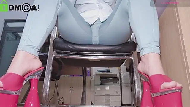 Snapshot of Sime_Naughty chatting on September 2025 10:37:01 PM Sime Naughty online show from September 2025 10:37:01 PM