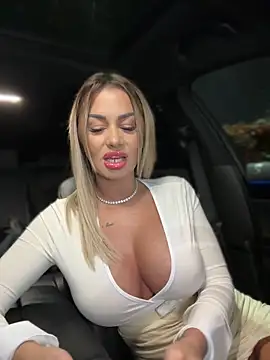 Snapshot of KirstieVegas chatting on December 2024 05:16:01 PM KirstieVegas online show from December 2024 05:16:01 PM