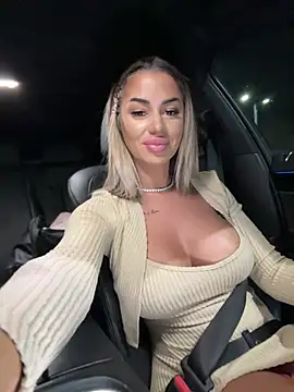 Snapshot of KirstieVegas chatting on March 2025 09:32:02 PM KirstieVegas online show from March 2025 09:32:02 PM