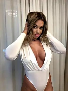 Snapshot of KirstieVegas chatting on September 2025 04:51:02 PM KirstieVegas online show from September 2025 04:51:02 PM