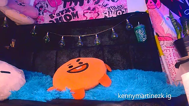 Snapshot of Kenny_starrK chatting on May 2026 06:15:02 PM Kenny starrK online show from May 2026 06:15:02 PM