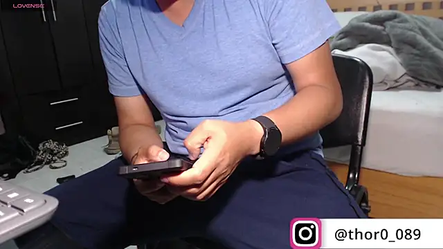 Snapshot of thor000089 chatting on April 2026 04:32:02 AM thor000089 online show from April 2026 04:32:02 AM