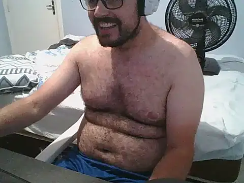 Snapshot of SuyNey chatting on March 2026 07:52:02 AM SuyNey online show from March 2026 07:52:02 AM