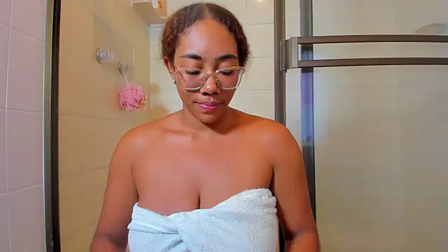 Aisharhodes00 online show from December 2024 07:36:01 PM