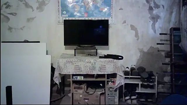 Snapshot of Emv2 chatting on February 2026 06:18:01 PM Emv2 online show from February 2026 06:18:01 PM