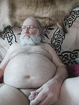 Snapshot of SexySantaC chatting on March 2026 07:05:01 AM SexySantaC online show from March 2026 07:05:01 AM