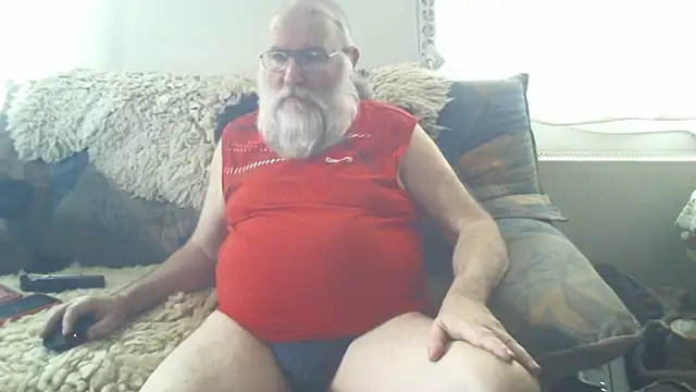Snapshot of SexySantaC chatting on March 2026 03:35:02 PM SexySantaC online show from March 2026 03:35:02 PM