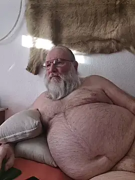Snapshot of SexySantaC chatting on April 2026 03:56:01 PM SexySantaC online show from April 2026 03:56:01 PM