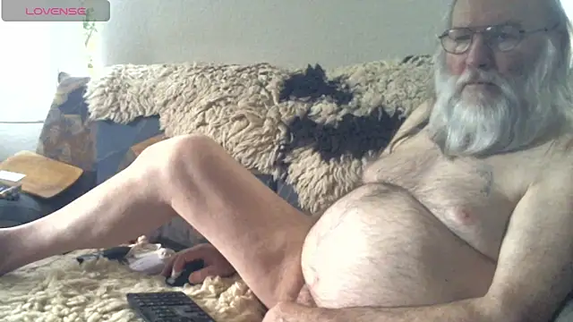 Snapshot of SexySantaC chatting on April 2026 08:09:02 AM SexySantaC online show from April 2026 08:09:02 AM