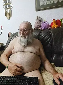 Snapshot of SexySantaC chatting on May 2026 08:06:01 PM SexySantaC online show from May 2026 08:06:01 PM