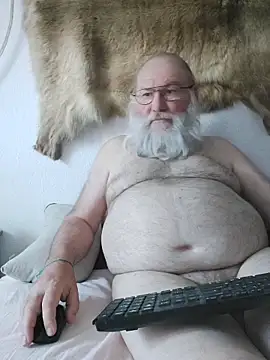 Snapshot of SexySantaC chatting on May 2026 08:21:02 AM SexySantaC online show from May 2026 08:21:02 AM