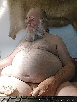 Snapshot of SexySantaC chatting on May 2026 09:24:02 PM SexySantaC online show from May 2026 09:24:02 PM