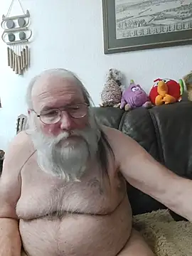 Snapshot of SexySantaC chatting on May 2026 06:47:02 PM SexySantaC online show from May 2026 06:47:02 PM