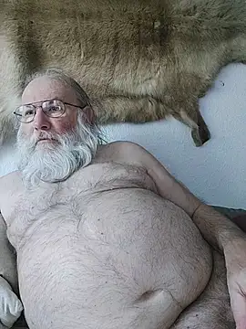 Snapshot of SexySantaC chatting on May 2026 05:01:02 AM SexySantaC online show from May 2026 05:01:02 AM