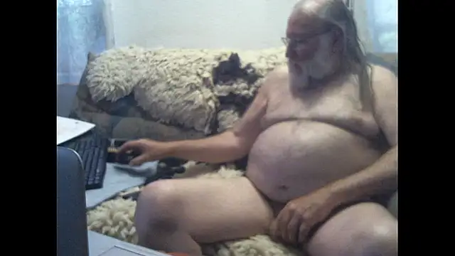 Snapshot of SexySantaC chatting on June 2026 06:36:02 PM SexySantaC online show from June 2026 06:36:02 PM