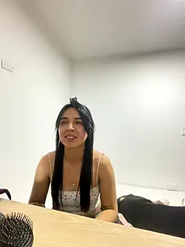 Miss Nicole online show from October 2025 12:33:01 AM