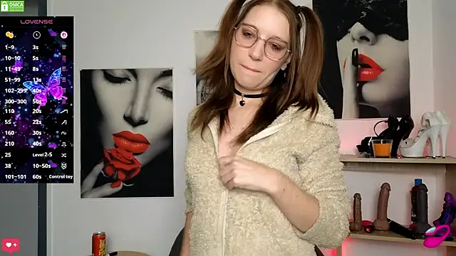 Snapshot of XLisaxx chatting on November 2025 01:38:01 AM XLisaxx online show from November 2025 01:38:01 AM