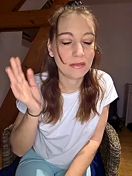 Snapshot of XLisaxx chatting on February 2026 06:03:02 AM XLisaxx online show from February 2026 06:03:02 AM