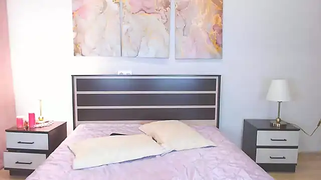 Snapshot of Yulianna_Smith chatting on December 2024 06:39:01 AM Yulianna Smith online show from December 2024 06:39:01 AM